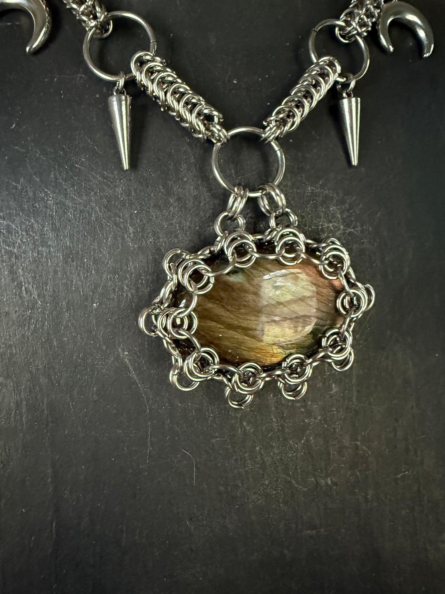 A Portal to Other Realms | Labradorite Chainmaille Necklace