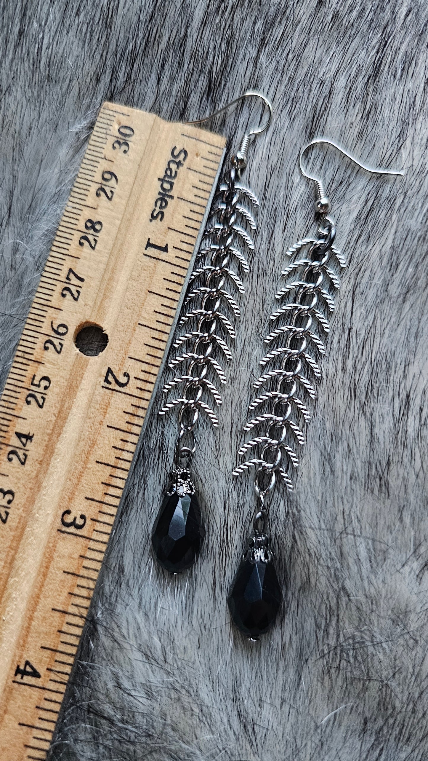 Strength Earrings-Black